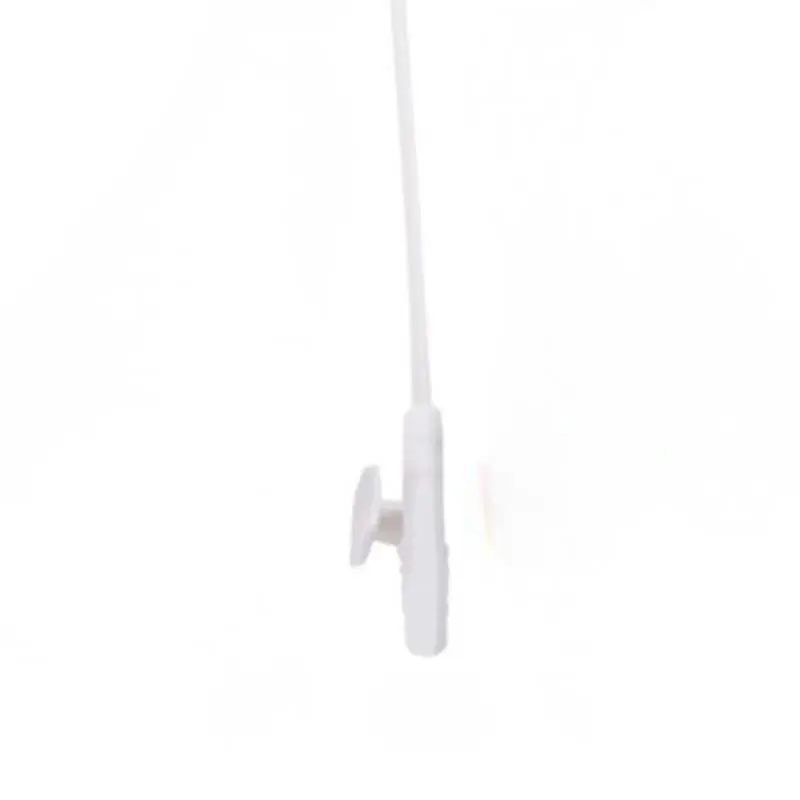 Sonda de aspiración con control CH12 de diseño translúcido aislada sobre un fondo blanco.