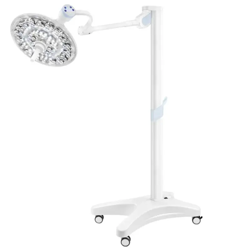 Lámpara quirúrgica LED GIMALED OT montada sobre un soporte de pie móvil con cuatro ruedas y brazo articulado.