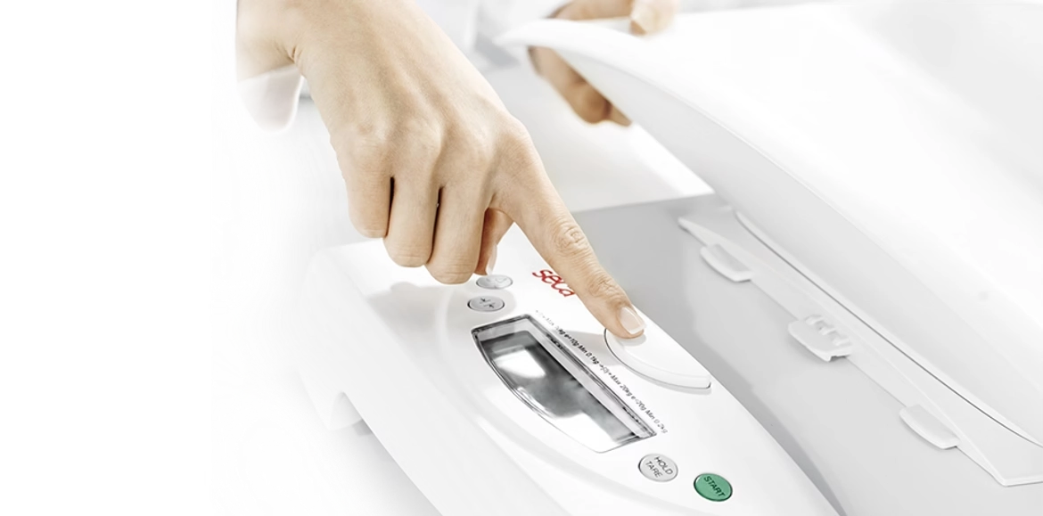 Báscula electrónica para bebés y niños pequeños SECA 385