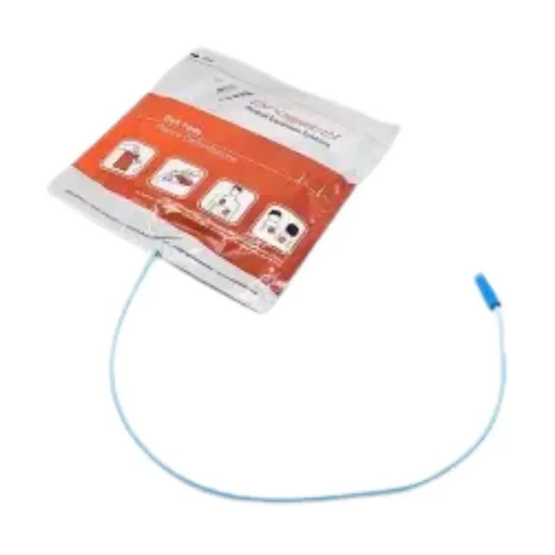 Bolsa estéril de electrodos preconectados Rescue Sam Progetti con un cable azul conectado y conector cilíndrico.