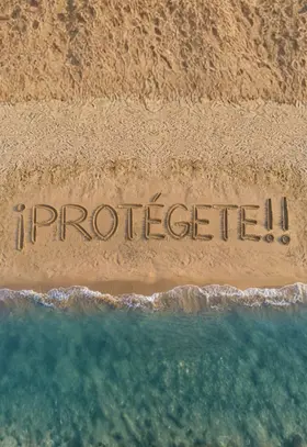 Mensaje sobre la arena de la playa