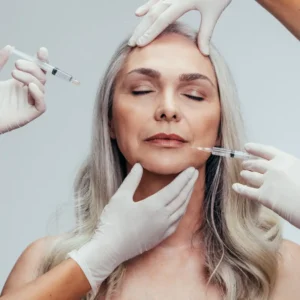 Imagen de portada de blog ilustrando el uso de microcánulas en tratamientos de medicina estética facial.