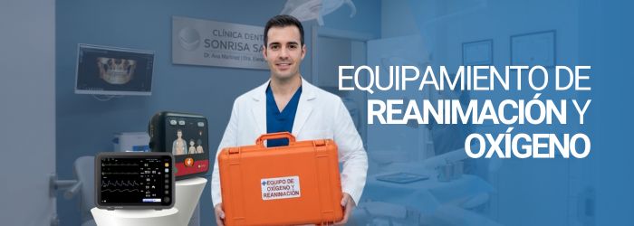 Sanitario sosteniendo un maletín naranja de oxígeno y reanimación junto a equipos médicos en una clínica dental.